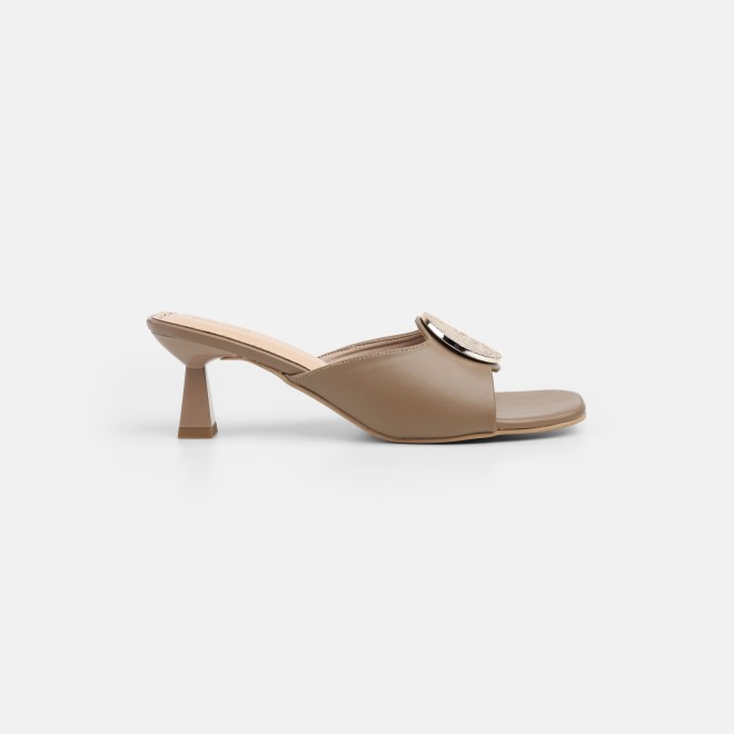 Mochi Women Beige Casual Slip Ons (SKU: 40-461-20-36)