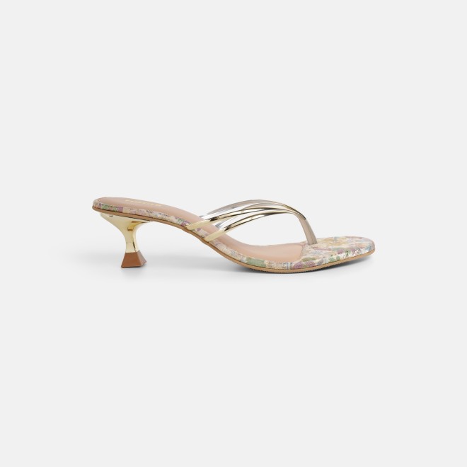 Mochi Women Gold Casual Slip Ons (SKU: 40-474-15-36)