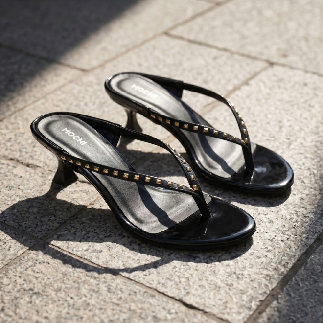 Mochi Women Black Casual Slip Ons (SKU: 40-477-11-39)