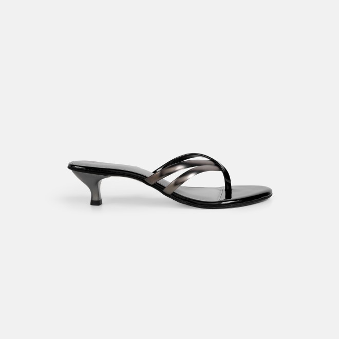 Mochi Women Black Casual Slip Ons (SKU: 40-483-11-36)