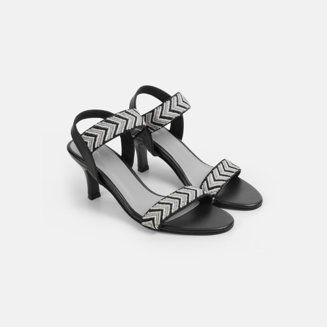 Mochi Women Black Casual Sandals (SKU: 40-484-11-36)