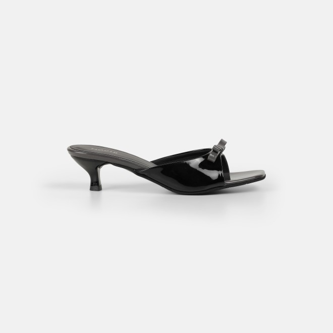 Mochi Women Black Casual Slip Ons (SKU: 40-485-11-36)