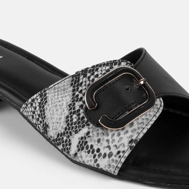 Mochi Women Black Casual Slip Ons (SKU: 40-488-11-36)