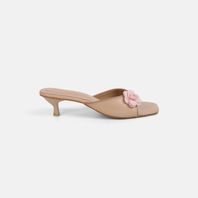 Mochi Women Beige Casual Slip Ons (SKU: 40-489-20-37)