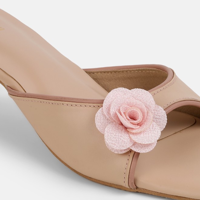 Mochi Women Beige Casual Slip Ons (SKU: 40-489-20-37)