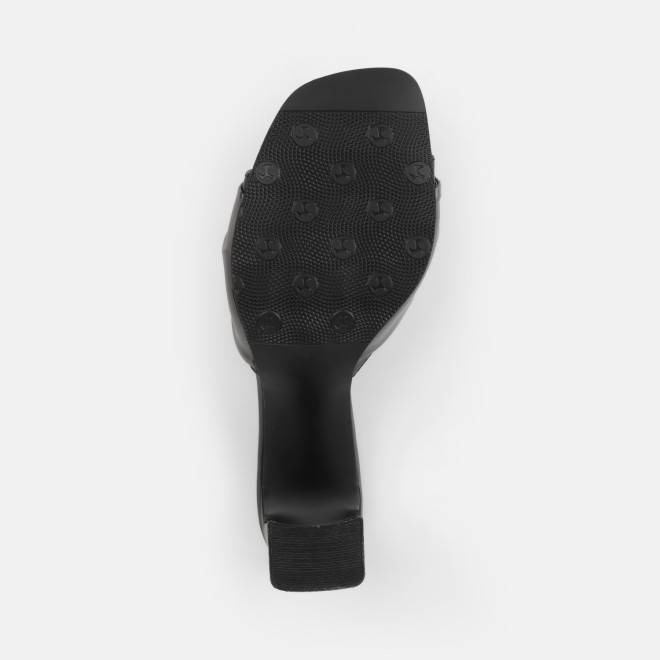 Mochi Women Black Casual Slip Ons (SKU: 40-493-11-36)