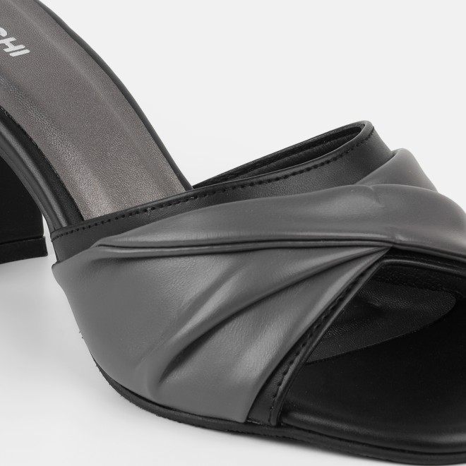 Mochi Women Black Casual Slip Ons (SKU: 40-493-11-36)