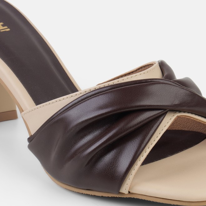 Mochi Women Beige Casual Slip Ons (SKU: 40-493-20-36)