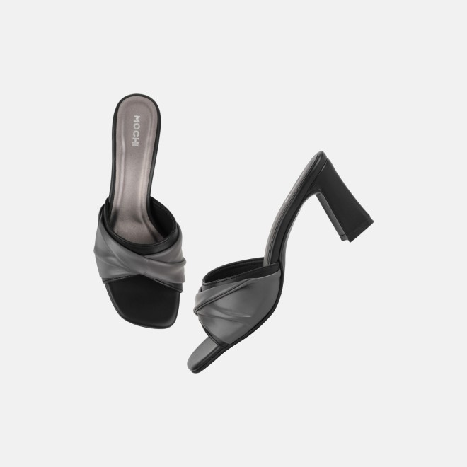 Mochi Women Black Casual Slip Ons (SKU: 40-493-11-36)