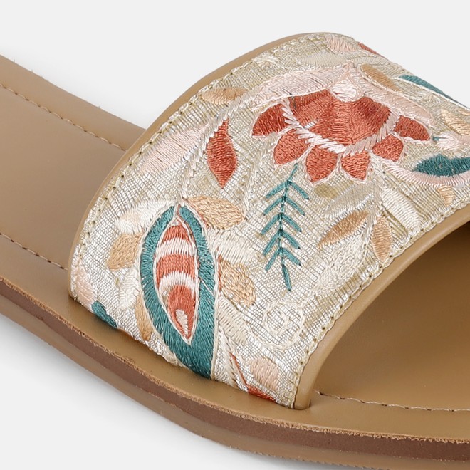 Mochi Women Beige Casual Slip Ons (SKU: 41-478-20-40)