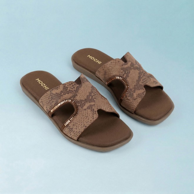 Mochi Women Tan Casual Slip Ons