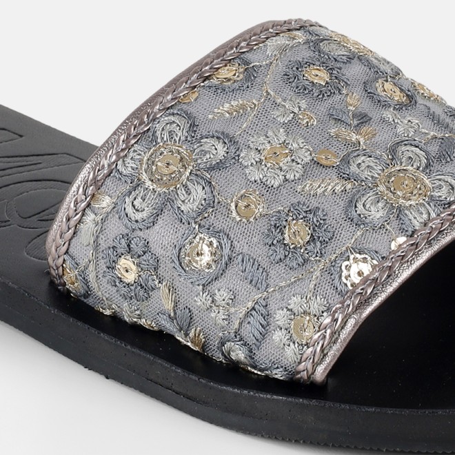 Mochi Women Gun-metal Casual Slip Ons (SKU: 41-577-29-36)