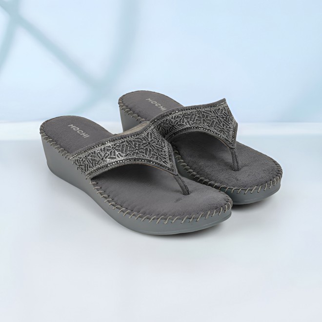 Mochi Women Grey Casual Slip Ons