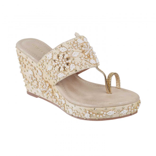 Haute Diva Women Gold Ethnic Sandals (SKU: 54-79-15-36)