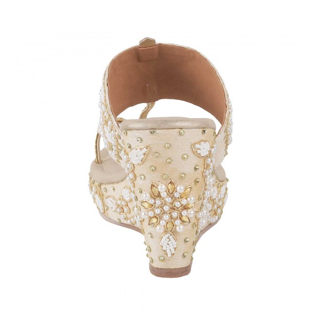 Haute Diva Women Gold Ethnic Sandals (SKU: 54-79-15-36)