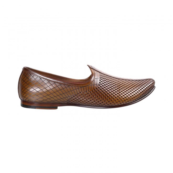 Mochi Men Tan Ethnic Jutis (SKU: 60-40-23-40)