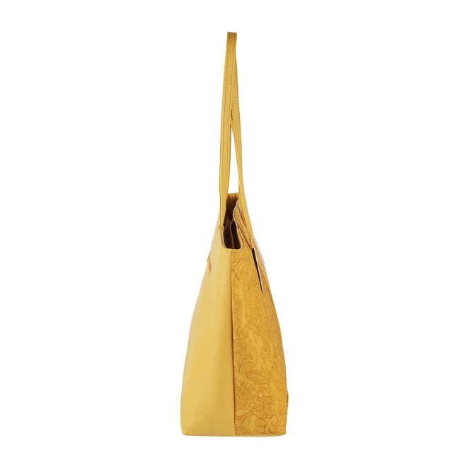Mochi Women Yellow Tote bag (SKU: 66-7731-33-10)