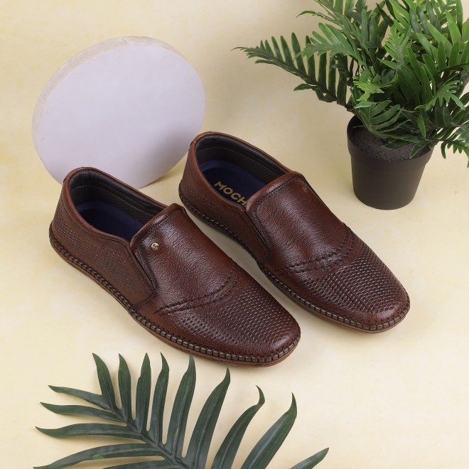 Mochi Men Tan Casual Loafers