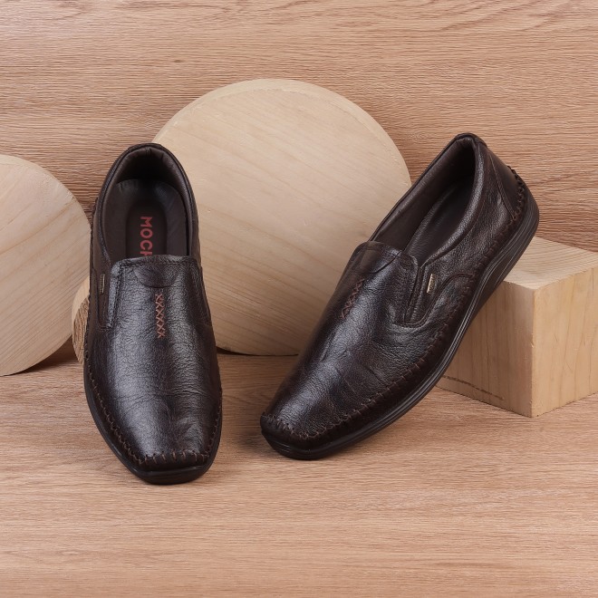Mochi Men Brown Casual Loafers
