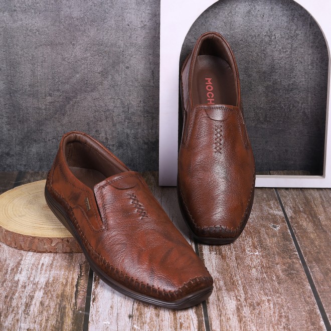 Mochi Men Tan Casual Loafers