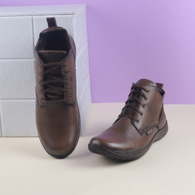 Mochi Men Brown Casual Boots