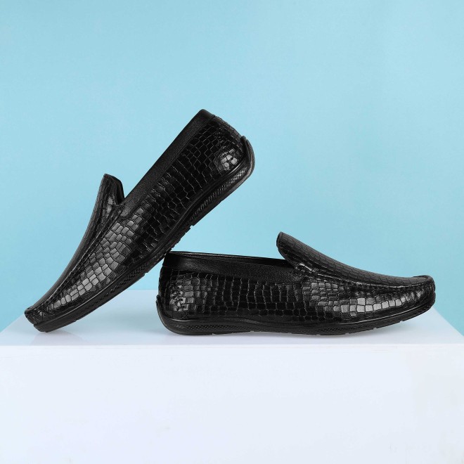 Mochi Men Black Casual Loafers