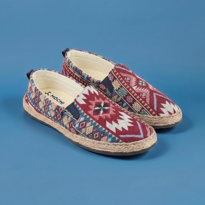 Mochi Men Maroon Casual Loafers
