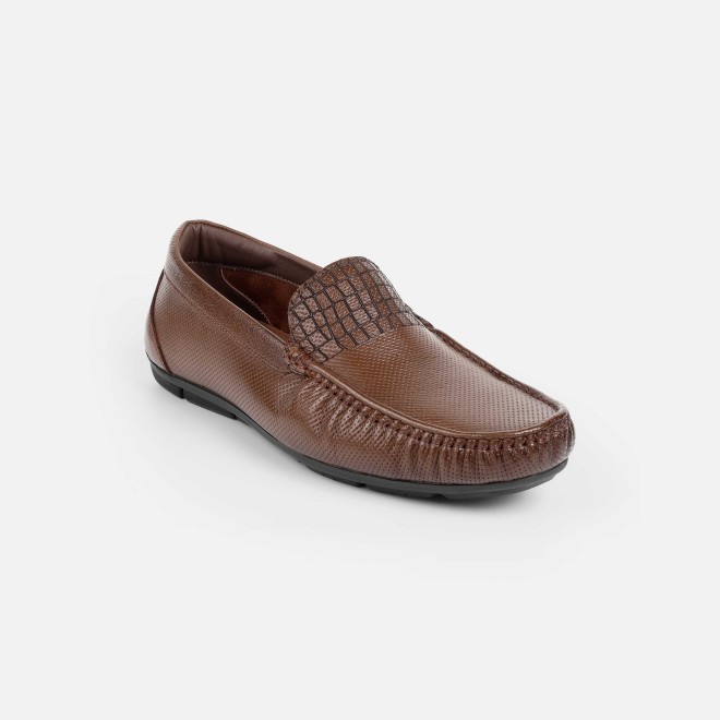 Mochi Men Tan Casual Loafers