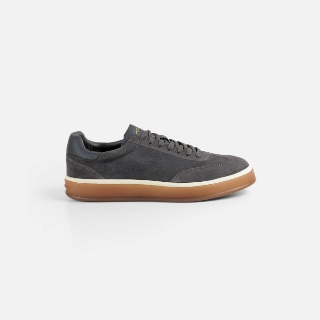 Mochi Men Grey Casual Sneakers (SKU: 71-480-14-40)