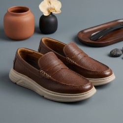 Mochi Men Brown Casual Loafers