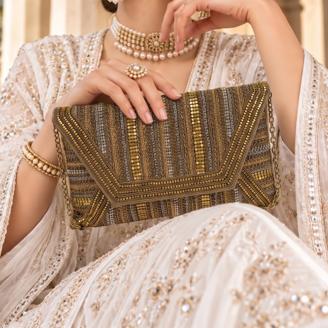 Cheemo Women Antic-gold Clutch (SKU: 77-303-28-10)