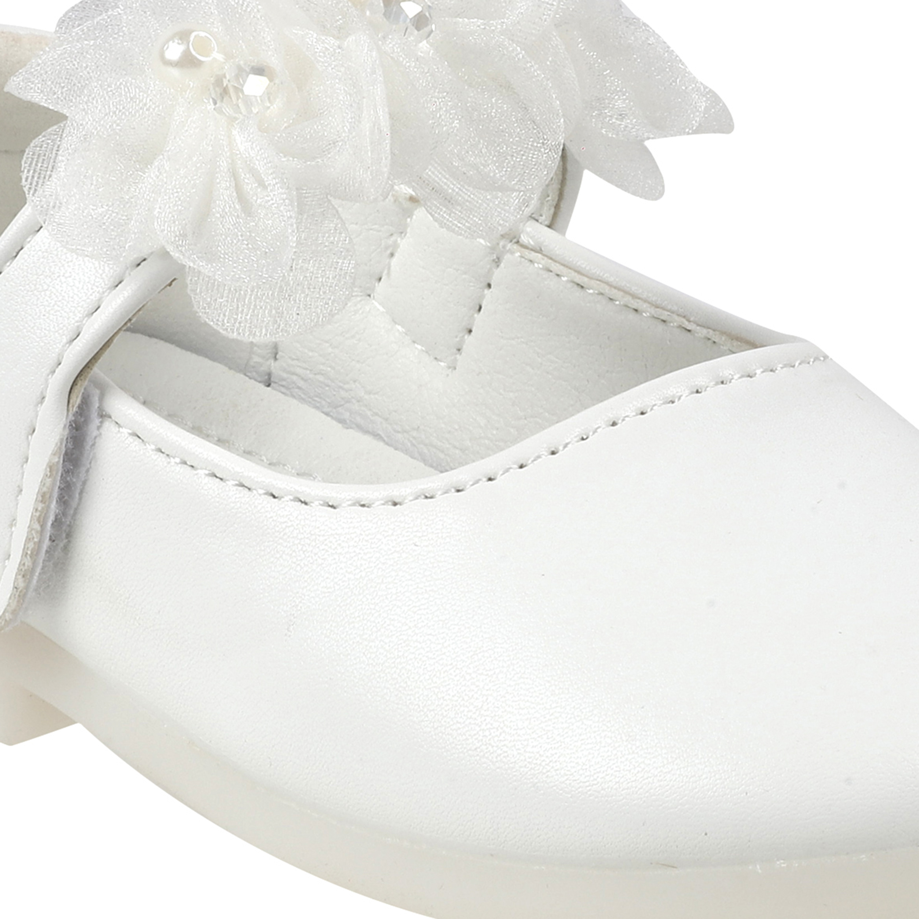 Kittens Girls White Casual Ballerinas (SKU: 78-49-16-22)