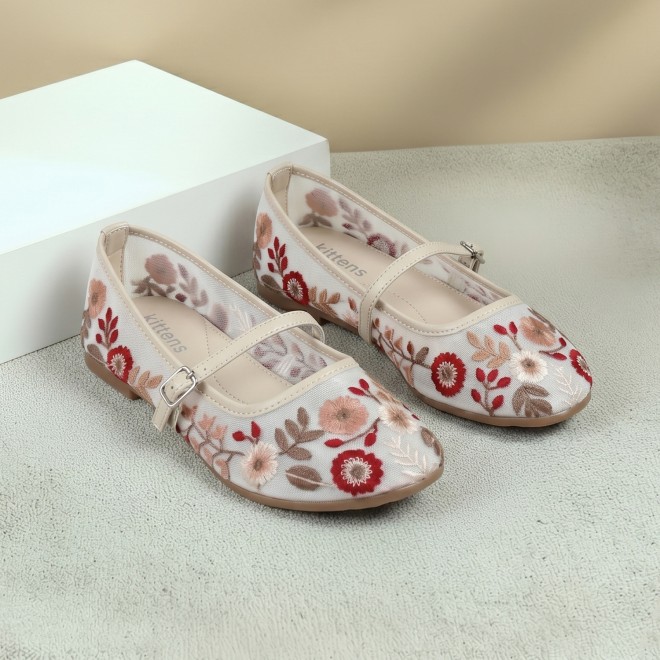 Kittens Girls Beige Casual Ballerinas