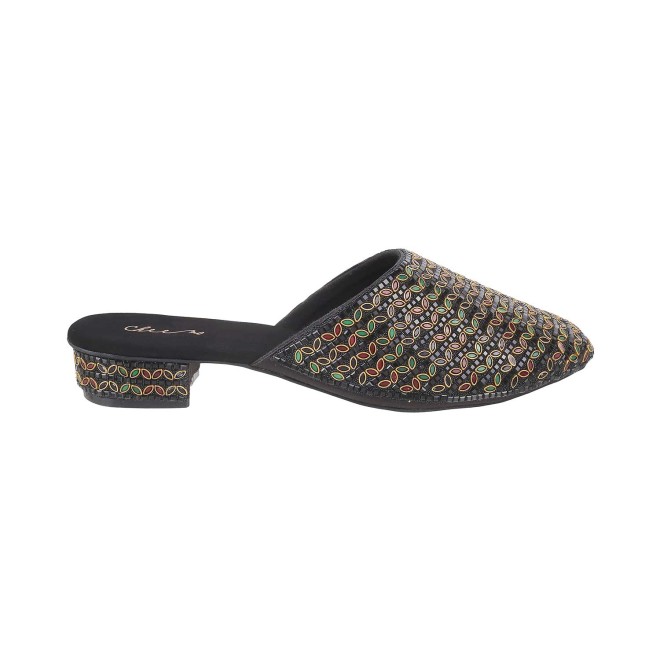 Cheemo Women Black Ethnic Slip Ons (SKU: 92-102-11-37)