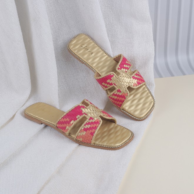Cheemo Women Gold Ethnic Slip Ons