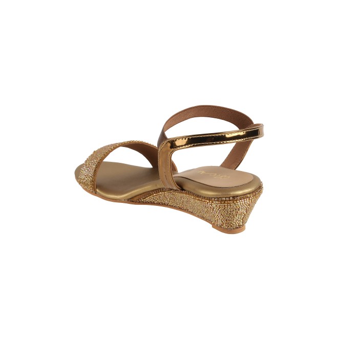 Cheemo Women Gold Casual Sandals (SKU: 92-177-15-36)