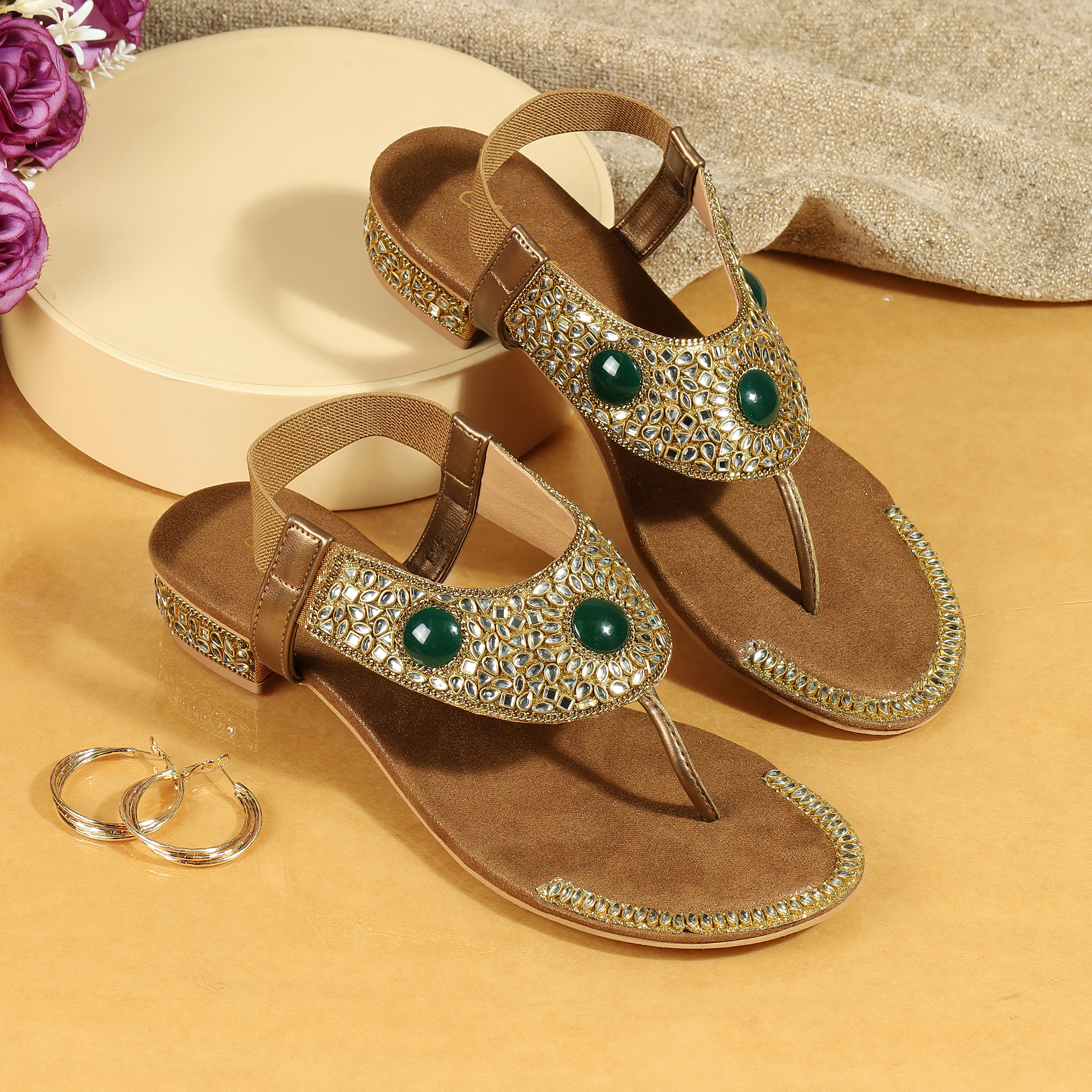 Cheemo Women Antic-gold Ethnic Sandals