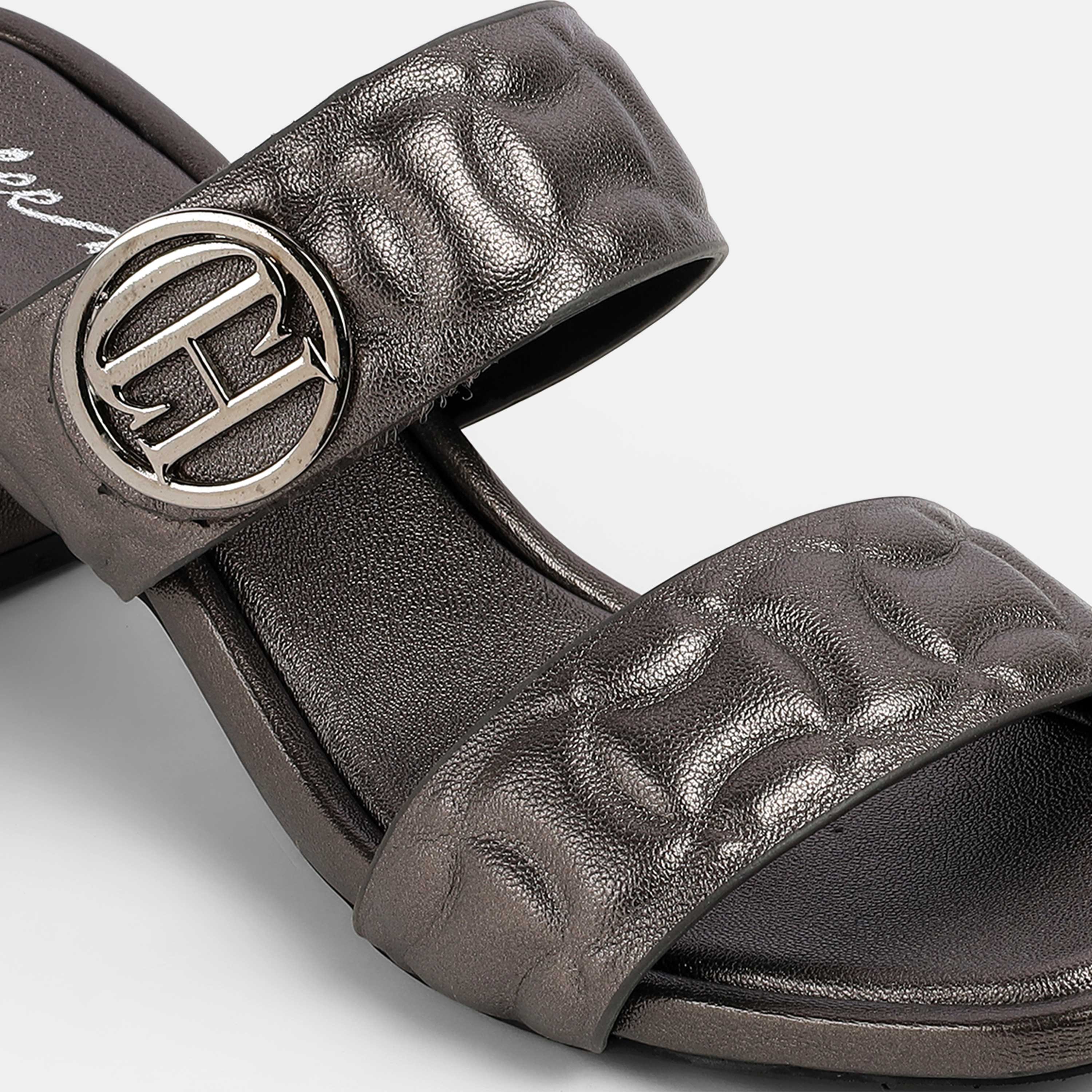 Cheemo Women Gun-metal Casual Slip Ons (SKU: 92-209-29-36)