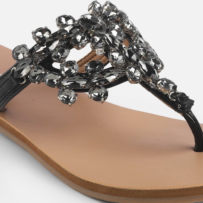 Cheemo Women Black Casual Slippers (SKU: 92-228-11-36)