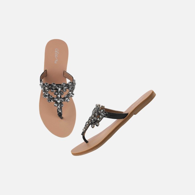 Cheemo Women Black Casual Slippers (SKU: 92-228-11-36)