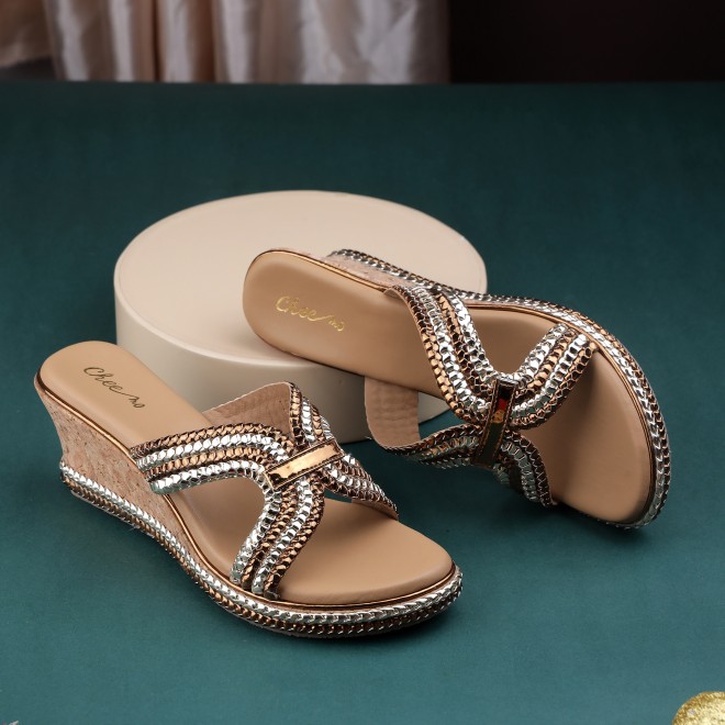 Cheemo Women Gold Ethnic Slip Ons