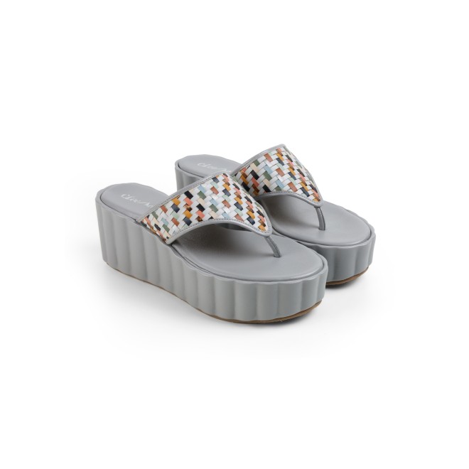 Cheemo Women Off-white Casual Slippers (SKU: 92-263-66-37)