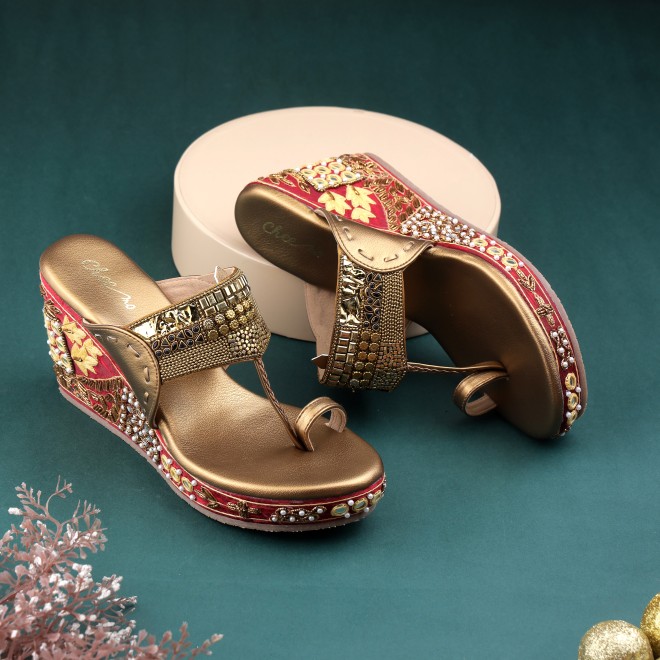 Cheemo Women Antic-gold Ethnic Slip Ons