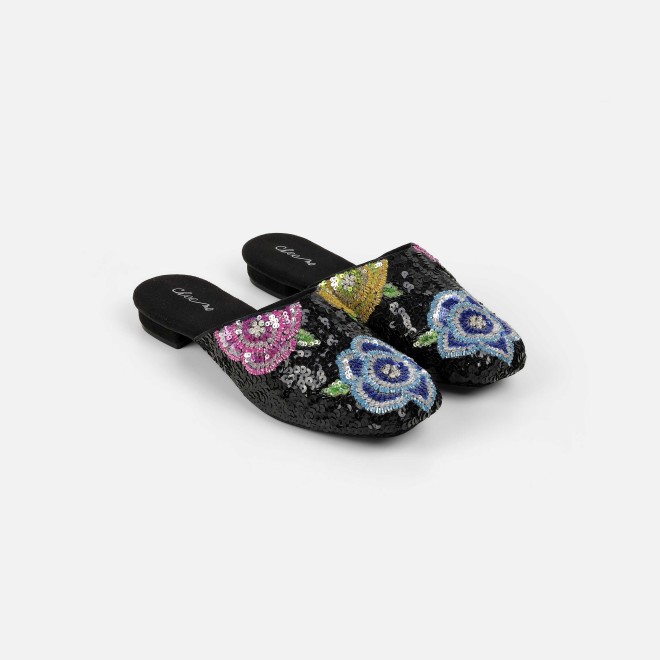 Cheemo Women Black Ethnic Slip Ons (SKU: 92-284-11-39)