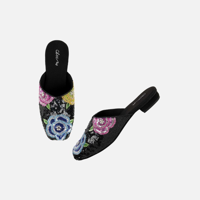 Cheemo Women Black Ethnic Slip Ons (SKU: 92-284-11-39)