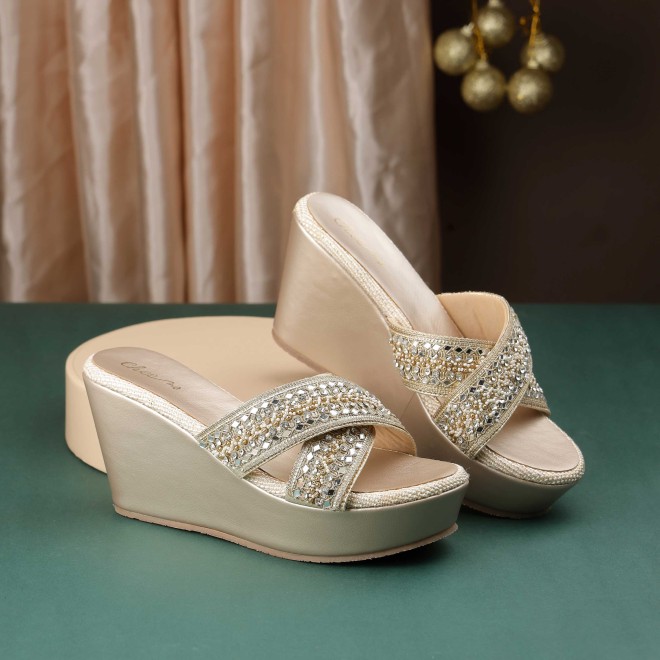 Cheemo Women Gold Ethnic Slip Ons