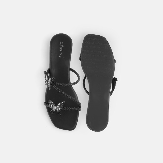 Cheemo Women Black Casual Slip Ons (SKU: 92-291-11-37)