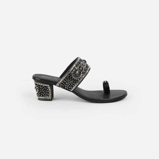 Cheemo Women Black Ethnic Slip Ons (SKU: 92-292-11-37)