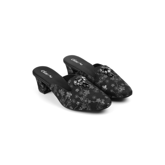 Cheemo Women Black Ethnic Slip Ons (SKU: 92-302-11-38)