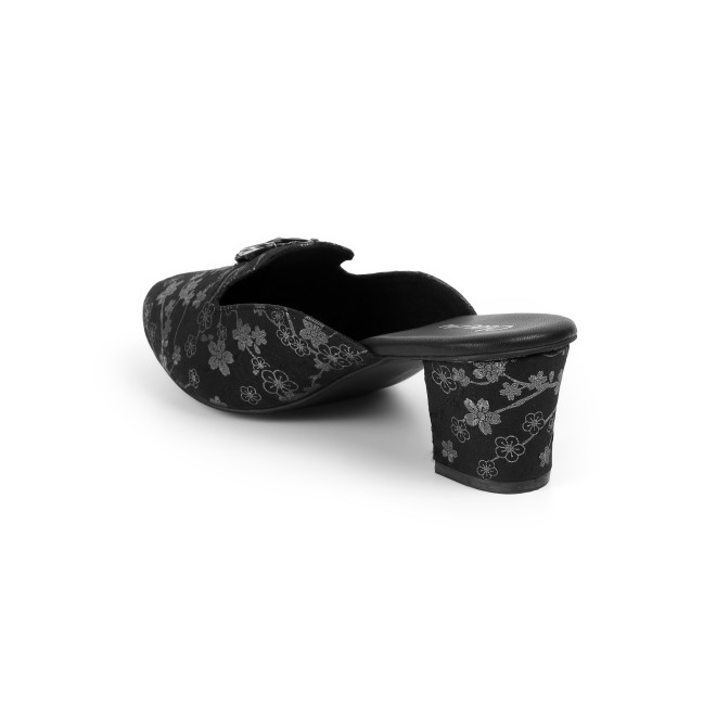 Cheemo Women Black Ethnic Slip Ons (SKU: 92-302-11-38)
